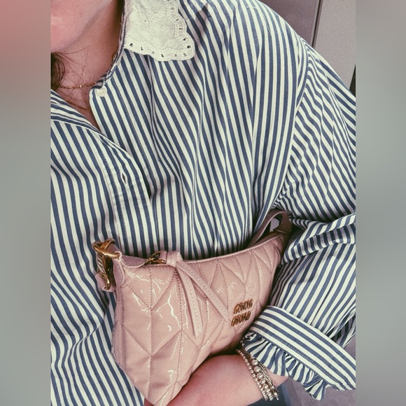 • logan k• - Picture 3 of 15